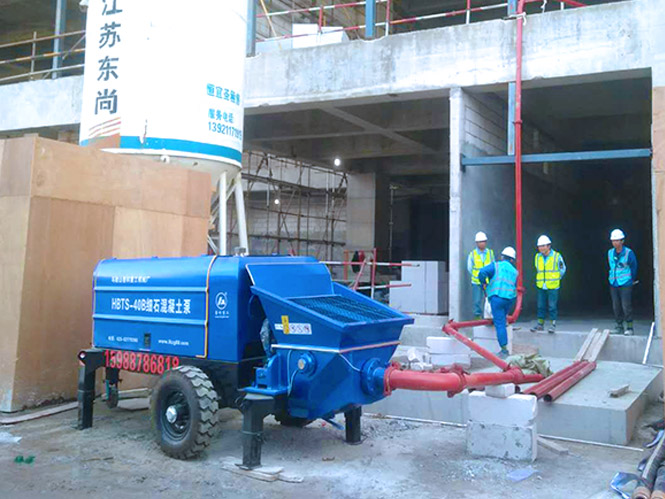 南京細石混凝土泵合作宏亞建設南京市齊武路小學項目工程